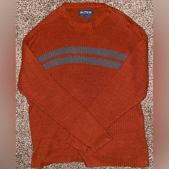 Men’s Old College Inn Varsity V Neck Shirt - Picture 2 of 5